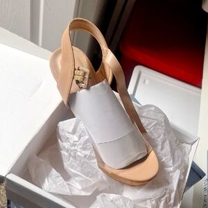 Elegant Tan Women's Sandals